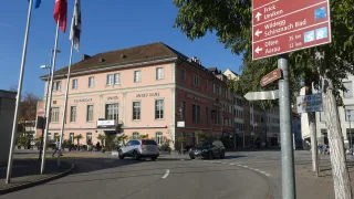 Rotes Haus in Brugg (Foto: Doris Brodbeck) Rotes Haus in Brugg (Foto: Doris Brodbeck)